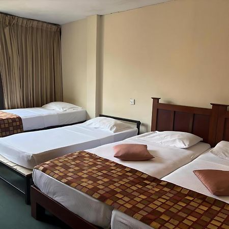 Hotel Janaki Κολόμπο Εξωτερικό φωτογραφία