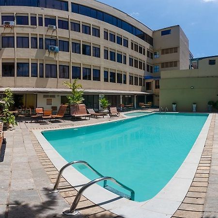 Hotel Janaki Κολόμπο Εξωτερικό φωτογραφία