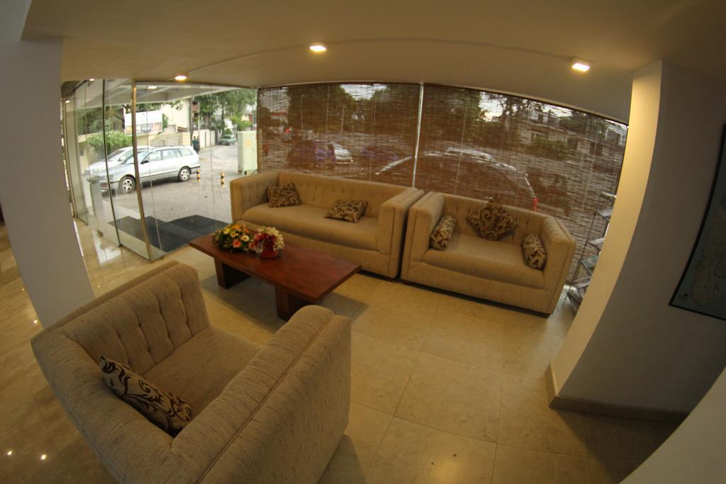Hotel Janaki Κολόμπο Εξωτερικό φωτογραφία
