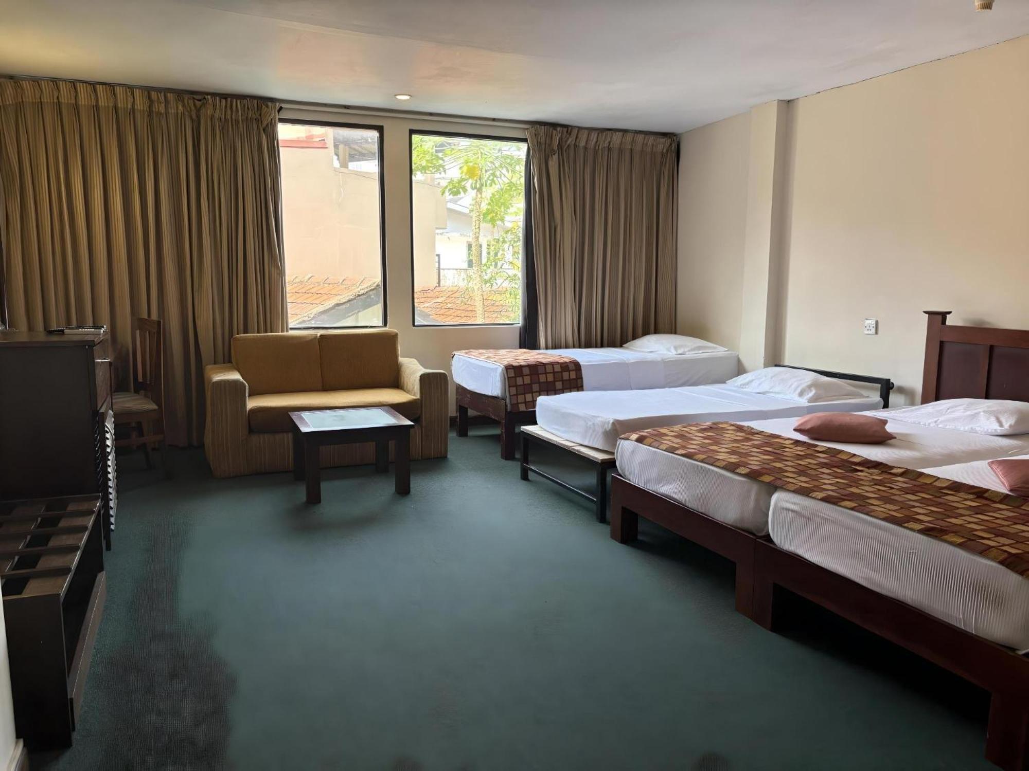Hotel Janaki Κολόμπο Εξωτερικό φωτογραφία