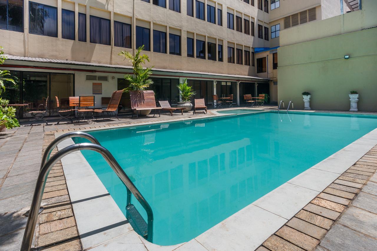Hotel Janaki Κολόμπο Εξωτερικό φωτογραφία