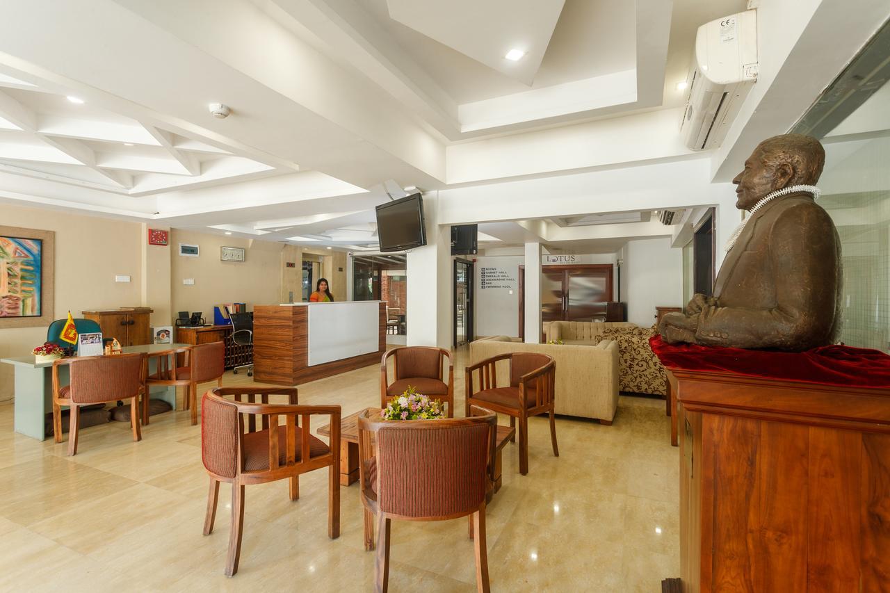 Hotel Janaki Κολόμπο Εξωτερικό φωτογραφία