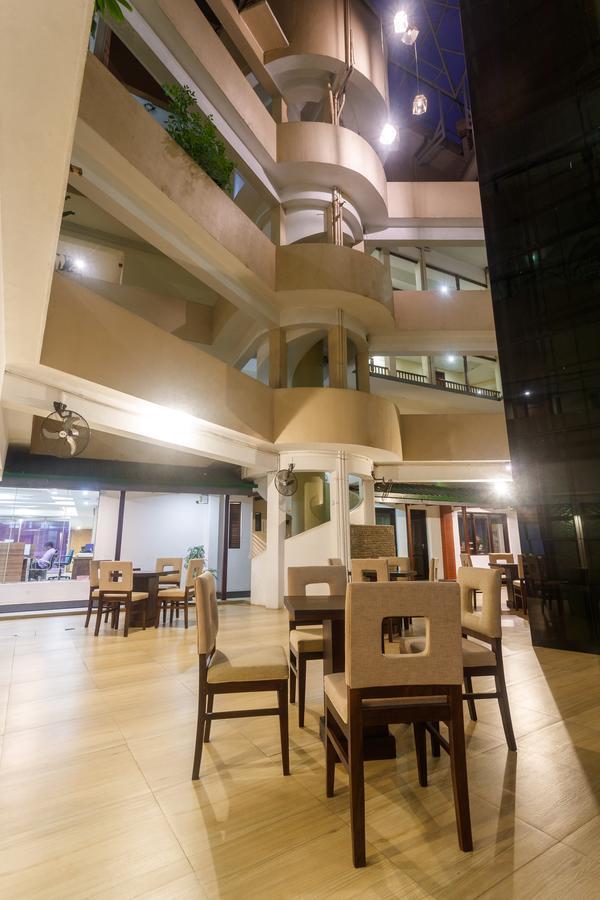 Hotel Janaki Κολόμπο Εξωτερικό φωτογραφία