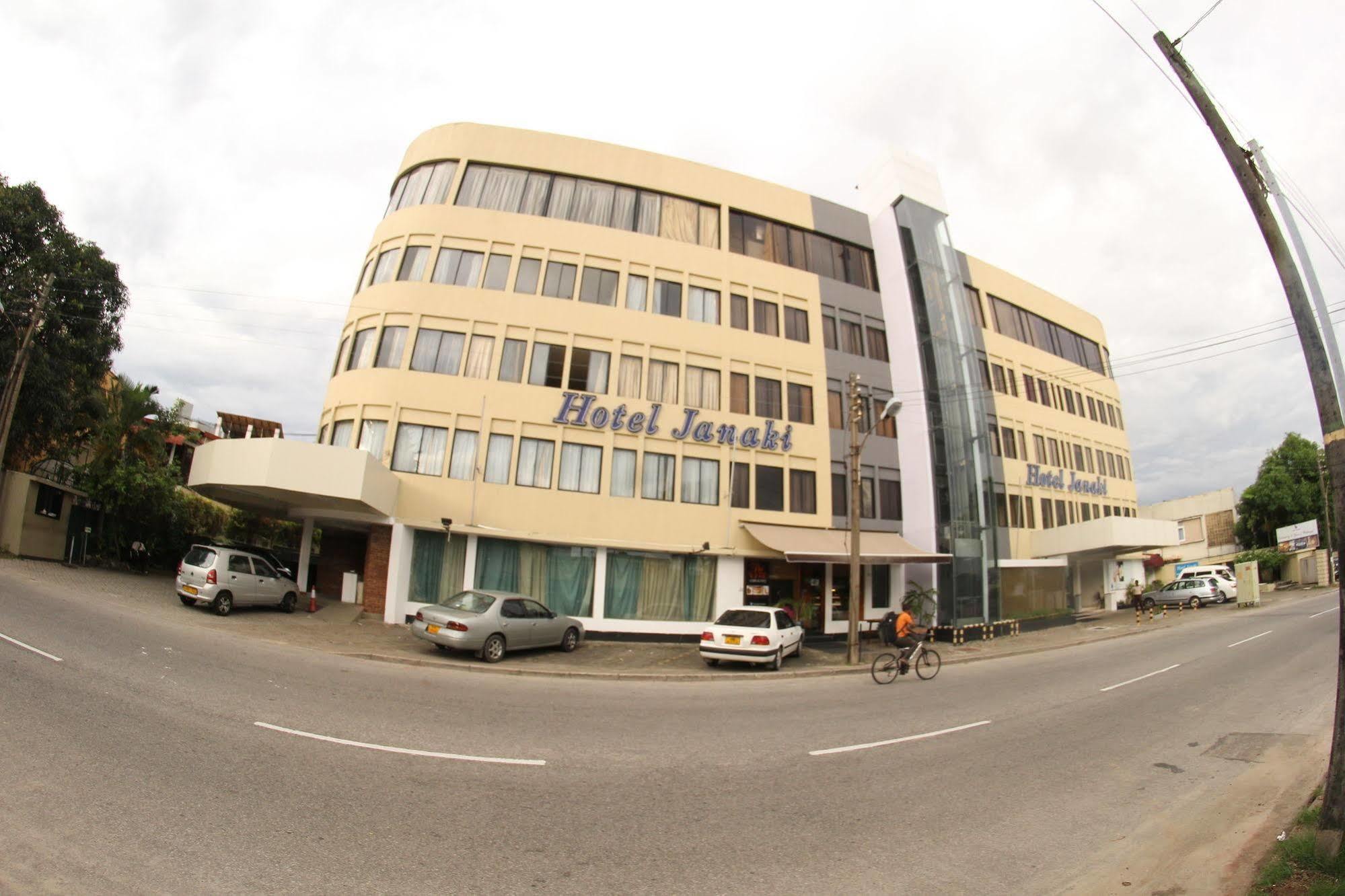 Hotel Janaki Κολόμπο Εξωτερικό φωτογραφία