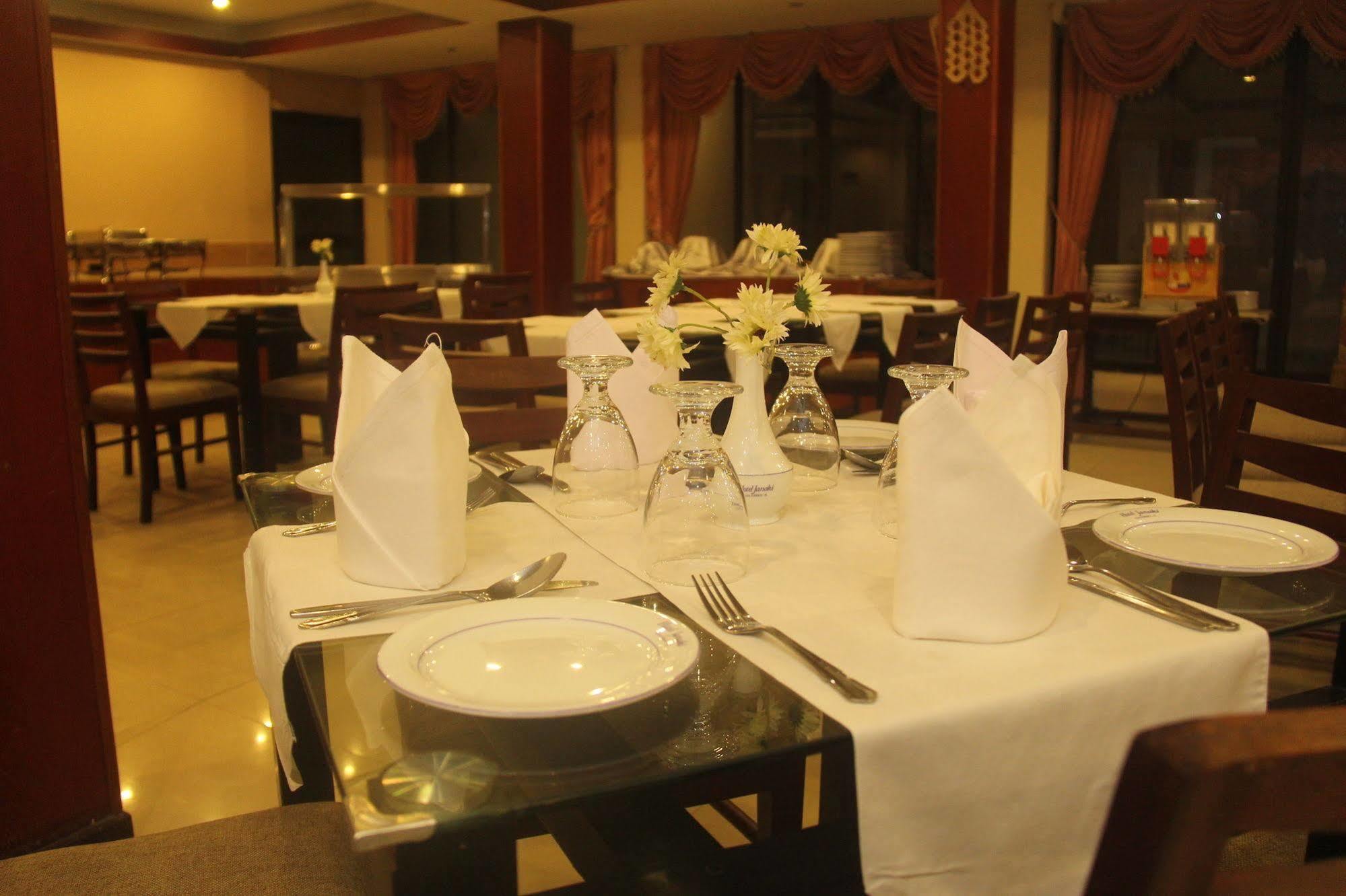 Hotel Janaki Κολόμπο Εξωτερικό φωτογραφία