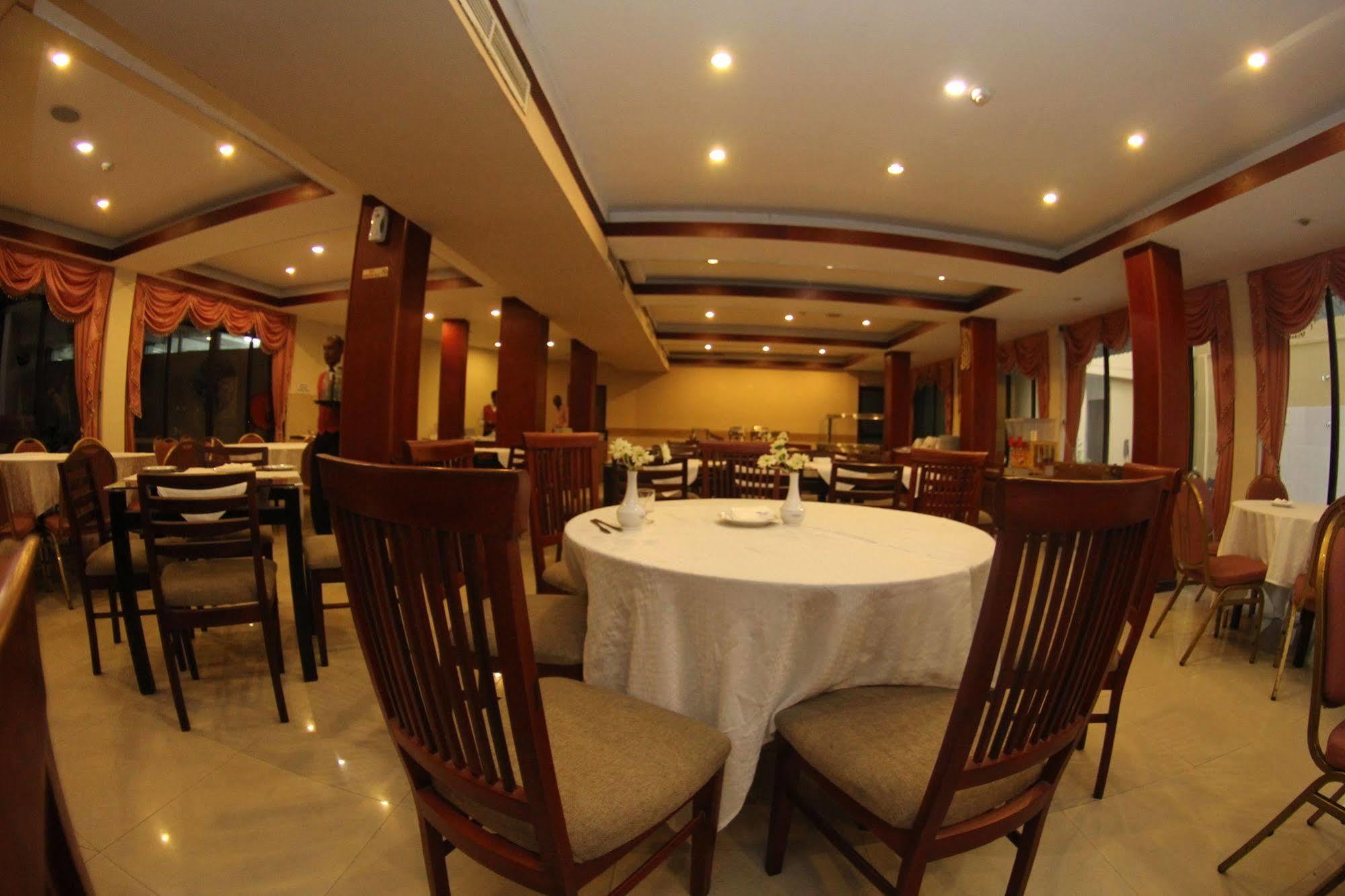 Hotel Janaki Κολόμπο Εξωτερικό φωτογραφία