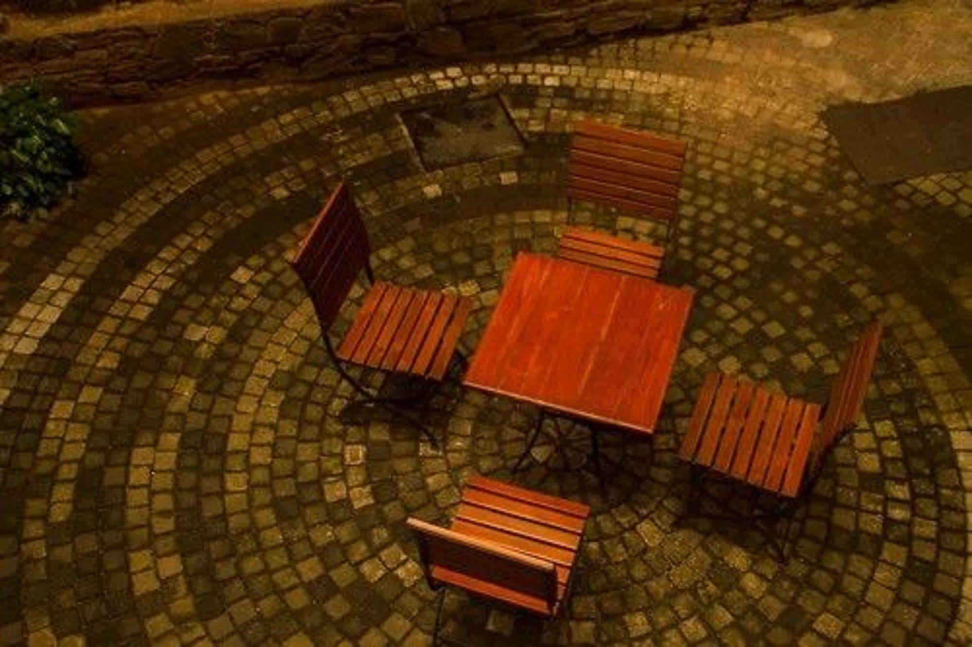 Hotel Janaki Κολόμπο Εξωτερικό φωτογραφία